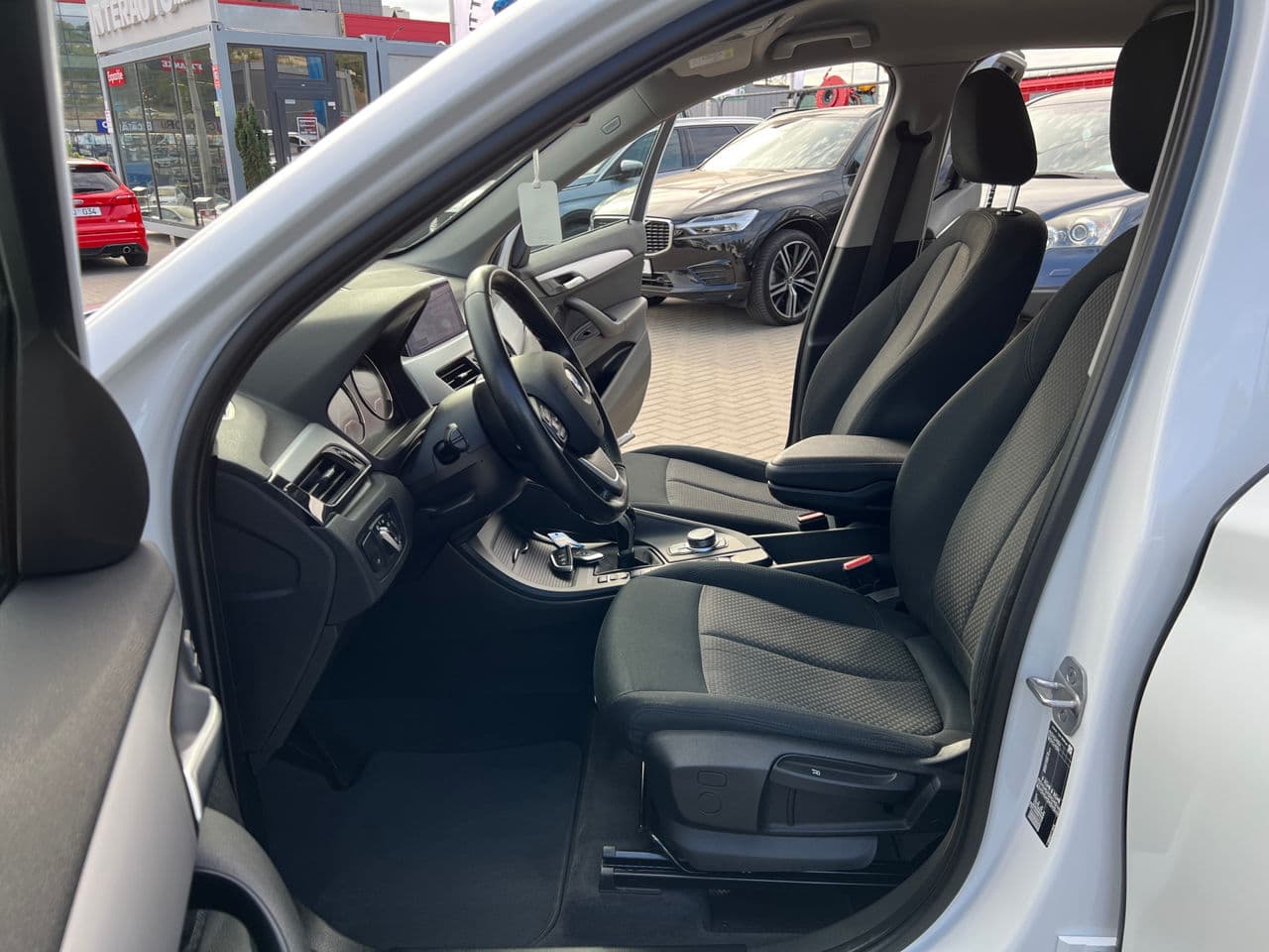 2022 BMW X1 1.6D — Miniatură 5