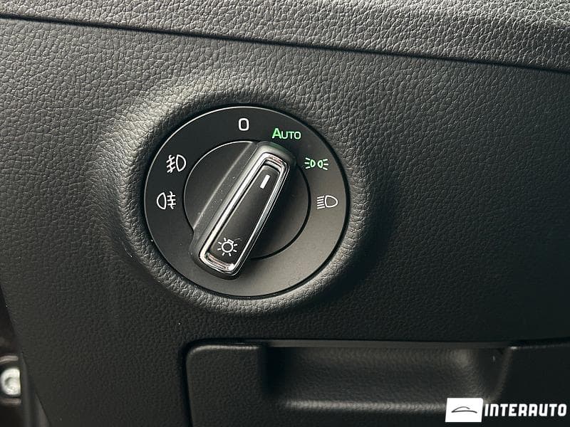 Skoda Superb 2018 — Миниатюра 8