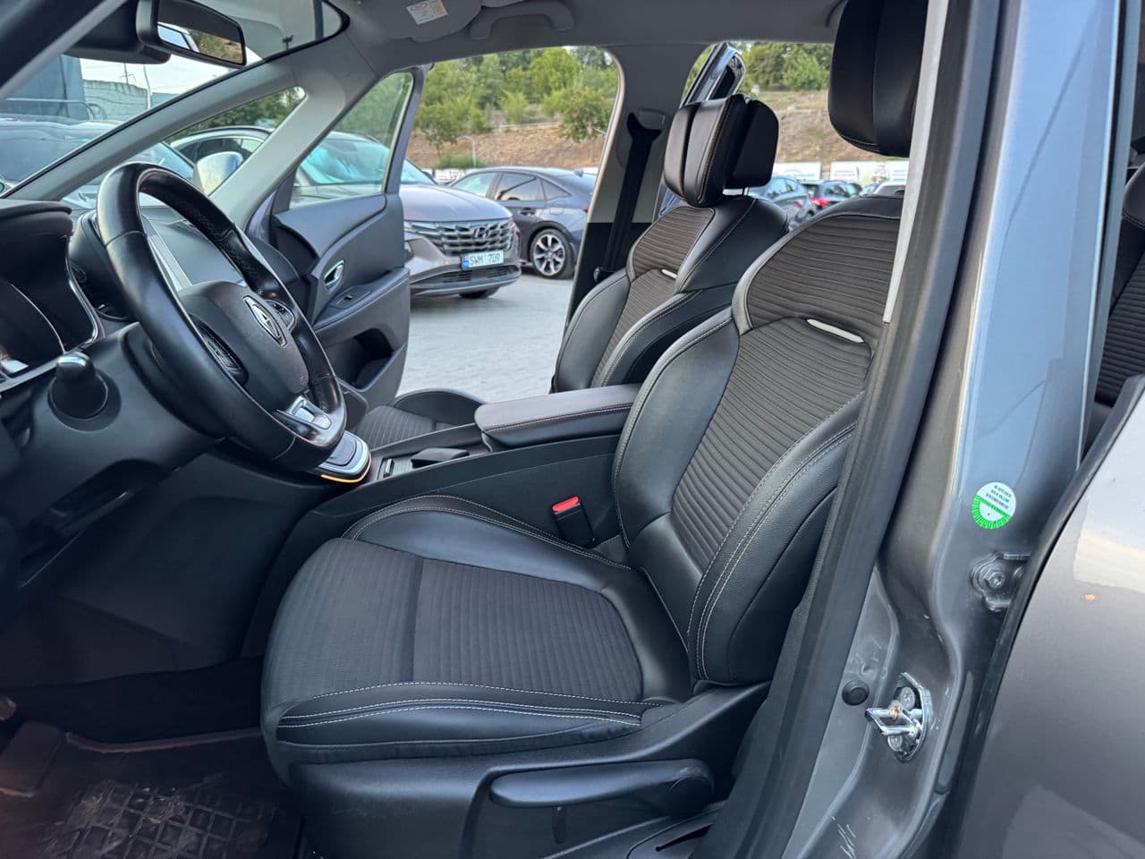 Renault Grand Scenic 2017 — Миниатюра 5
