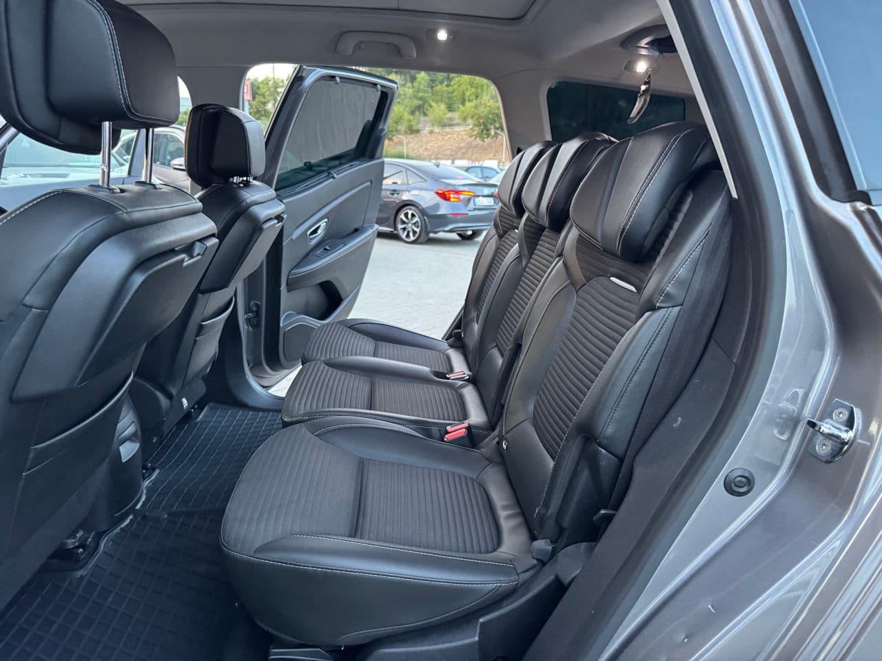 Renault Grand Scenic 2017 — Миниатюра 19