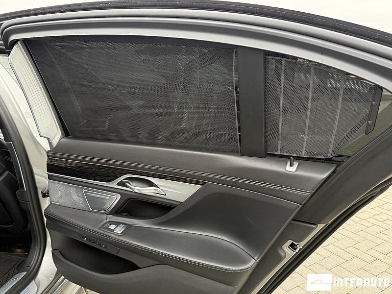 2021 BMW 750 — Miniatură 22