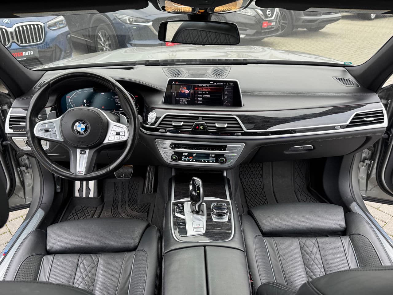 2021 BMW 750 — Miniatură 8