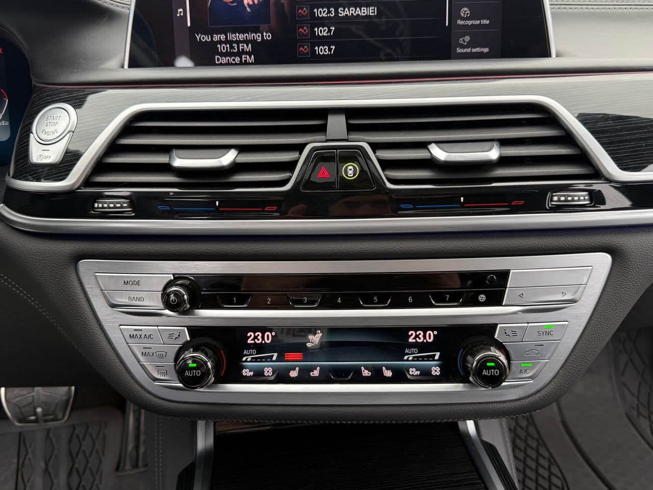 2021 BMW 750 — Miniatură 15
