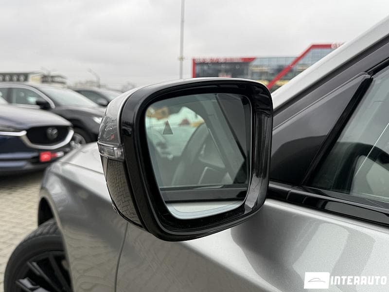 2021 BMW 750 — Miniatură 28