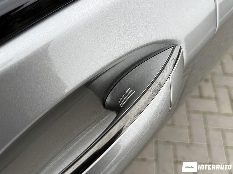 2021 BMW 750 — Miniatură 27
