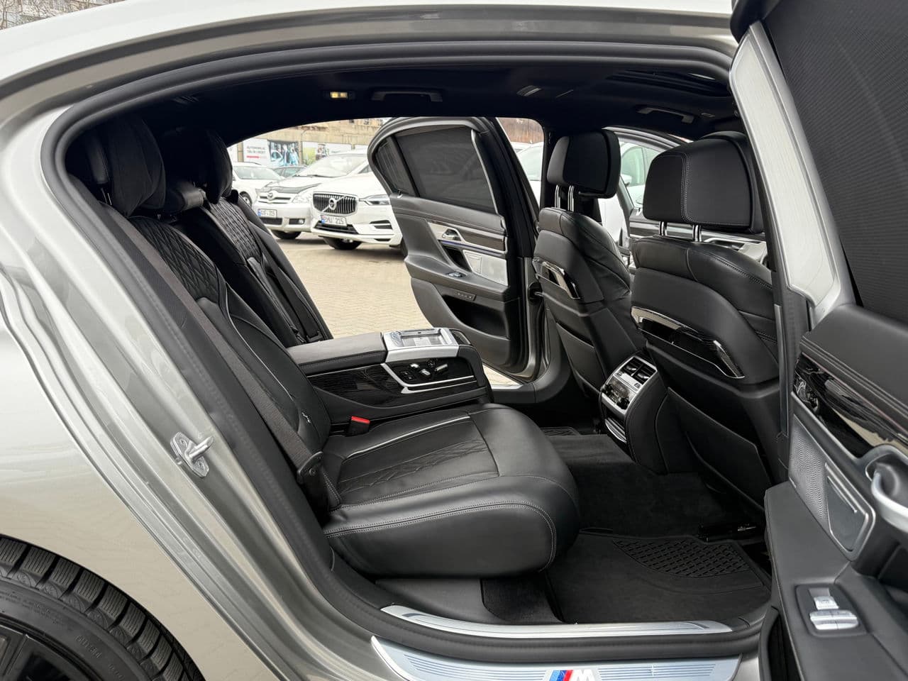 2021 BMW 750 — Miniatură 20