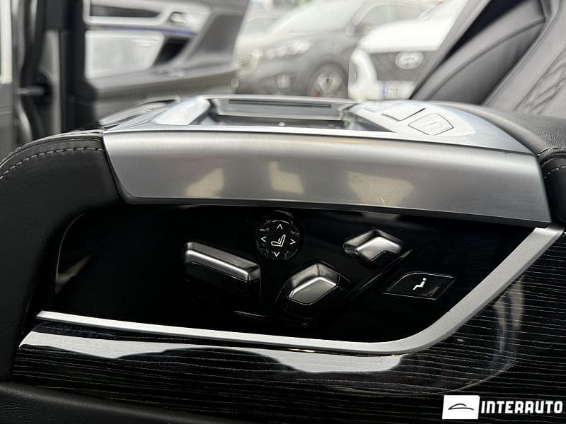2021 BMW 750 — Miniatură 21