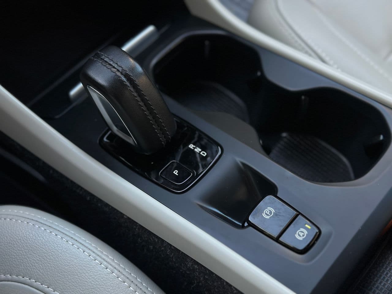 Volvo XC 40 2021 — Миниатюра 16
