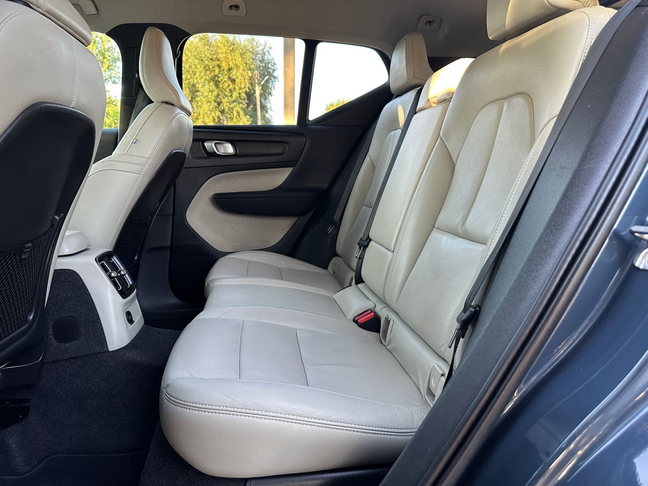 Volvo XC 40 2021 — Миниатюра 18