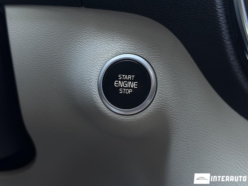 Volvo XC 40 2021 — Миниатюра 13