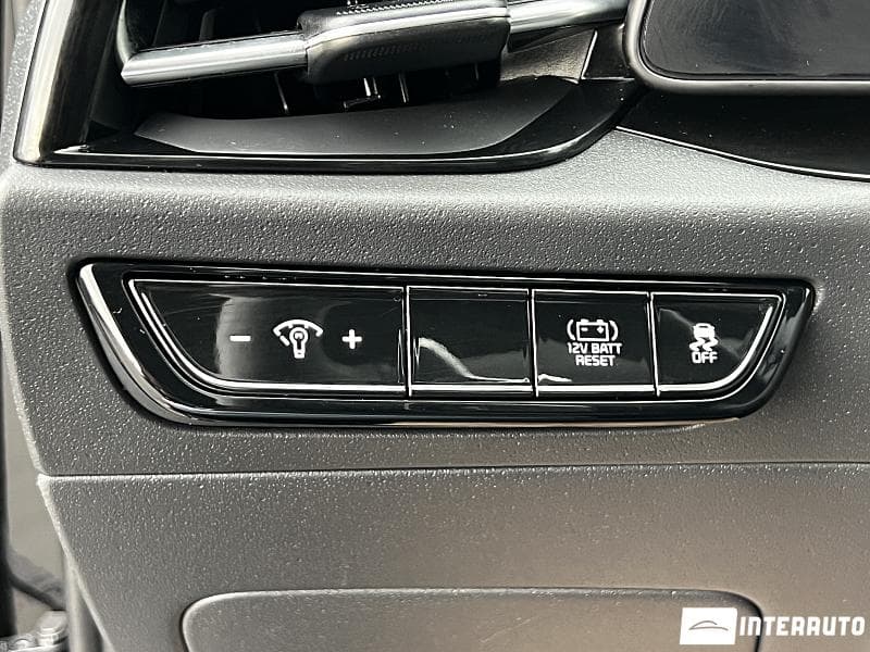 Kia Niro 2023 — Миниатюра 12