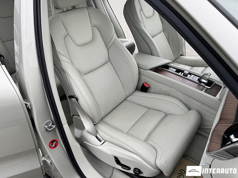 Volvo XC 60 2018 — Миниатюра 20