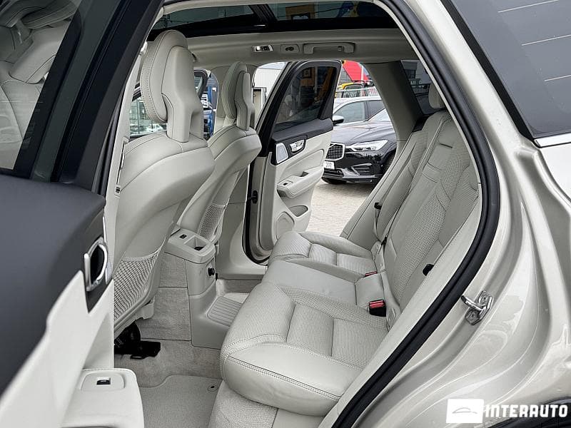 Volvo XC 60 2018 — Миниатюра 17