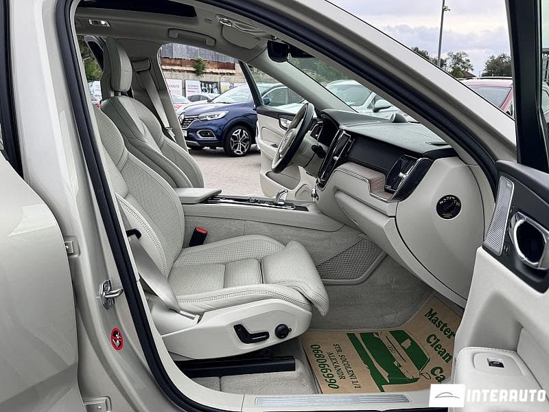 Volvo XC 60 2018 — Миниатюра 21