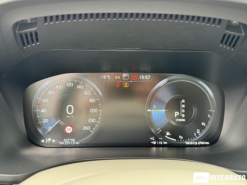 Volvo XC 60 2018 — Миниатюра 10