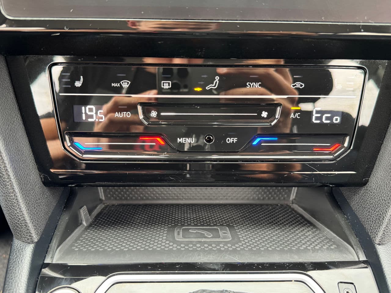 Volkswagen Passat GTE 2021 — Миниатюра 11