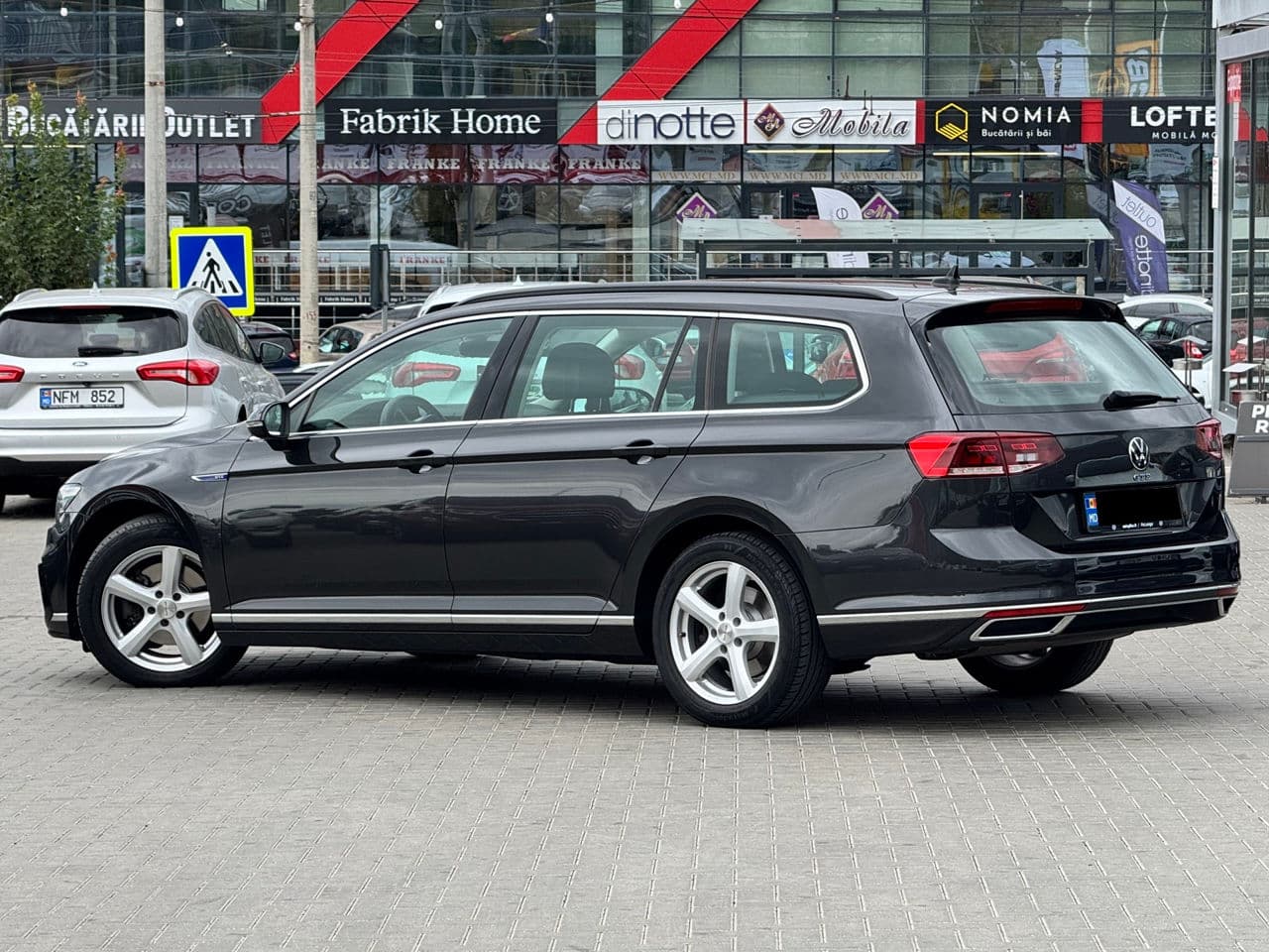 Volkswagen Passat GTE 2021 — Миниатюра 4