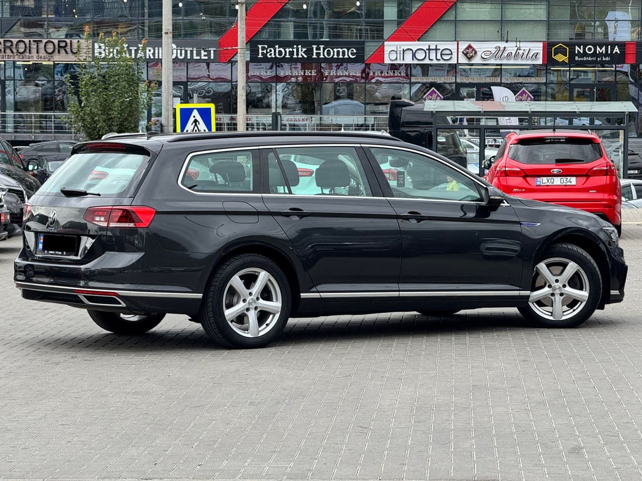 Volkswagen Passat GTE 2021 — Миниатюра 3