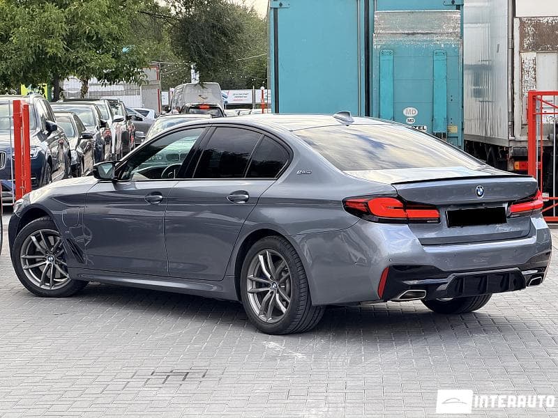 BMW 530e 2018 — Миниатюра 2