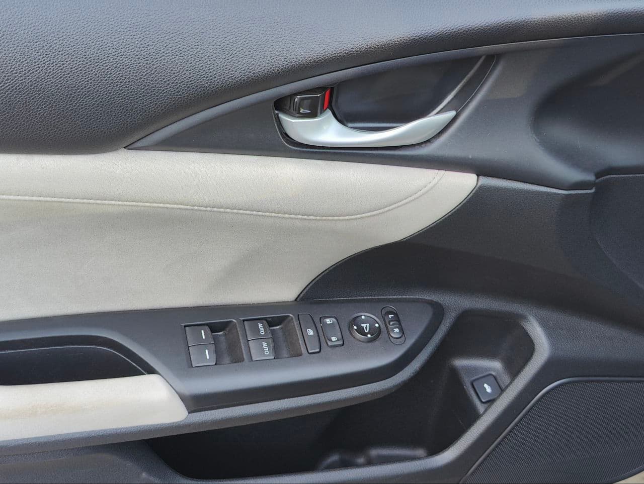 Honda Insight 2018 — Миниатюра 15