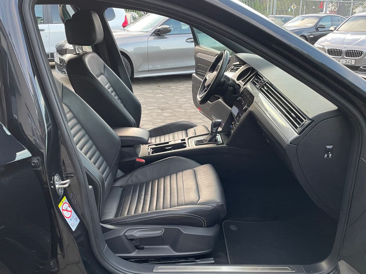 Volkswagen Passat GTE 2022 — Миниатюра 22