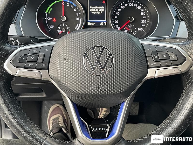 Volkswagen Passat GTE 2022 — Миниатюра 10
