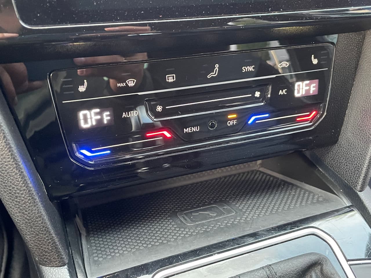 Volkswagen Passat GTE 2022 — Миниатюра 16