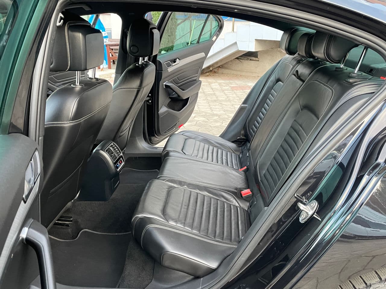 Volkswagen Passat GTE 2022 — Миниатюра 19