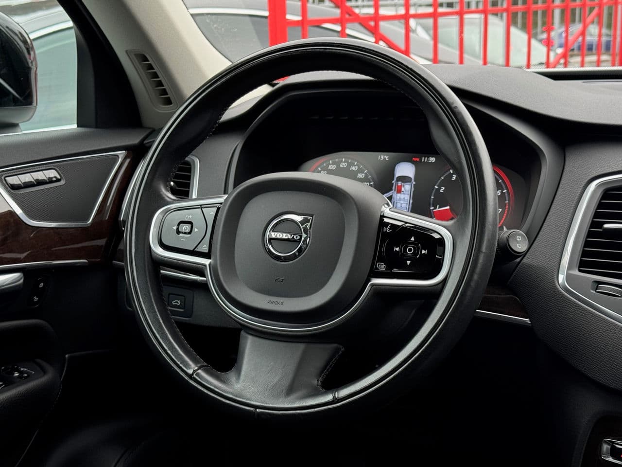 Volvo XC 90 2019 — Миниатюра 8