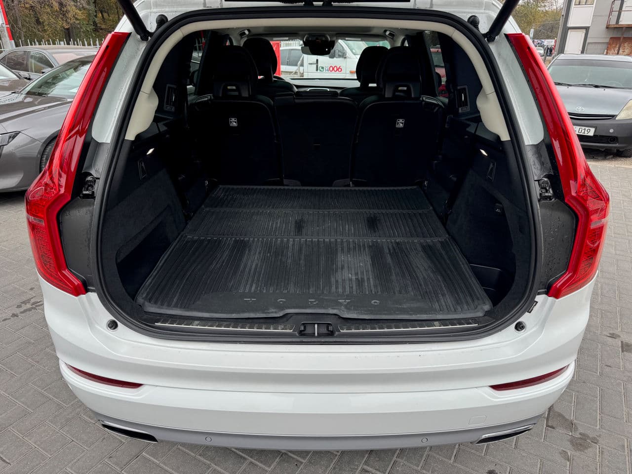 Volvo XC 90 2019 — Миниатюра 19