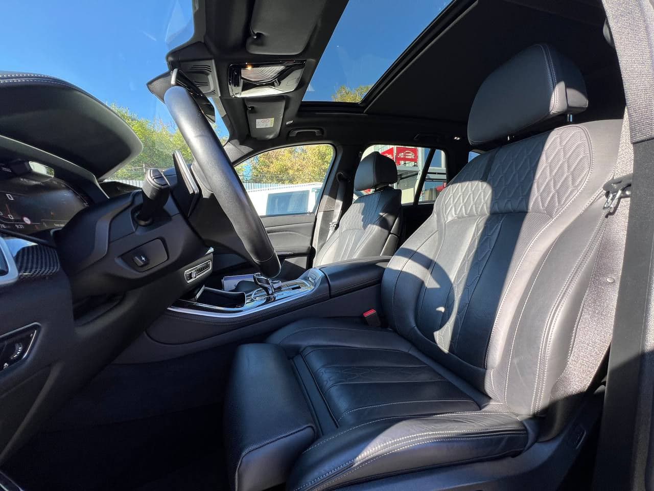 2022 BMW X5 5.0i — Miniatură 9