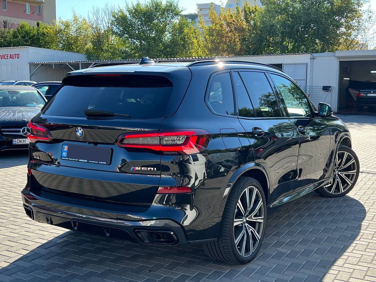 2022 BMW X5 5.0i — Miniatură 3