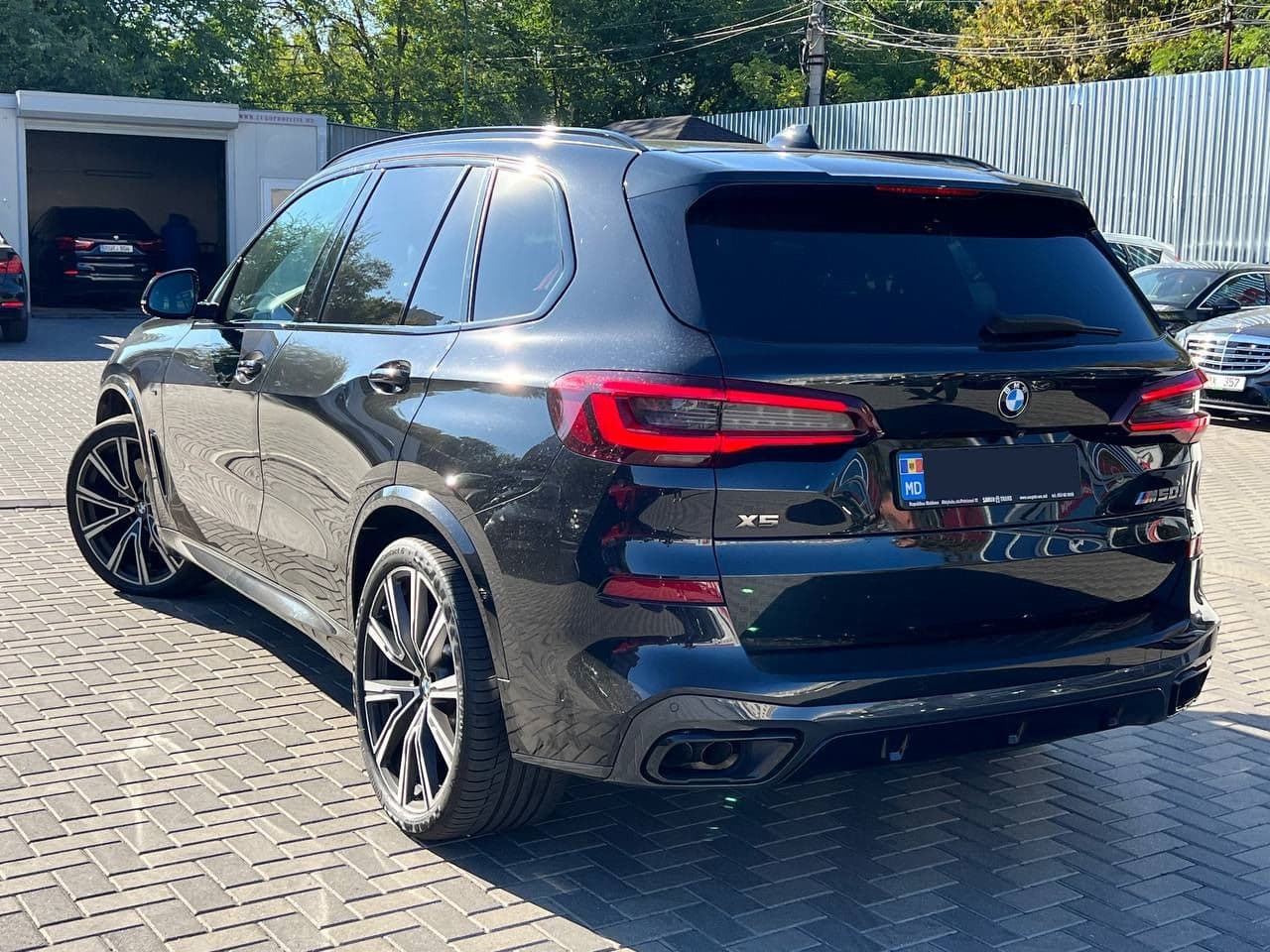 2022 BMW X5 5.0i — Miniatură 2