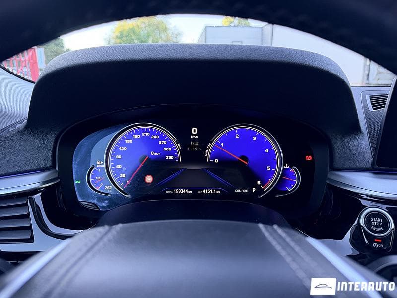 BMW 520 2018 — Миниатюра 9