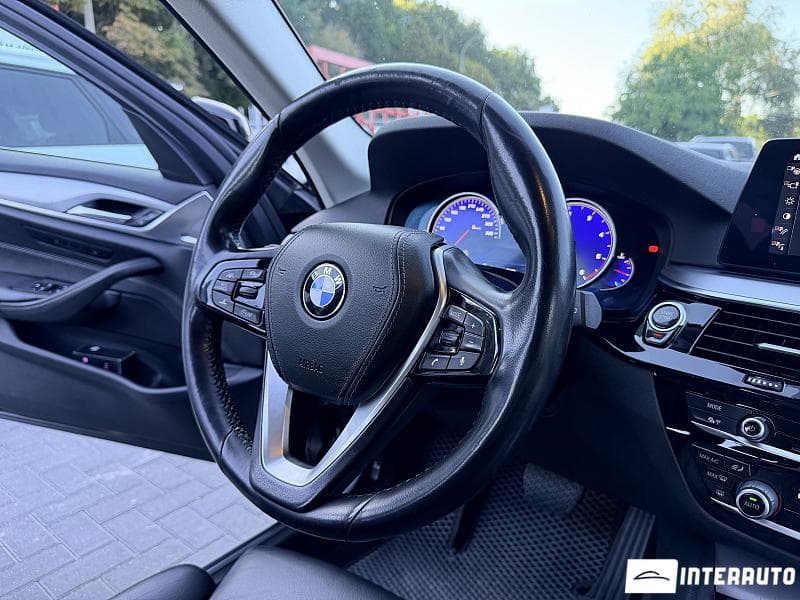BMW 520 2018 — Миниатюра 11