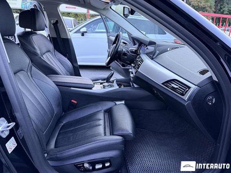 BMW 520 2018 — Миниатюра 6