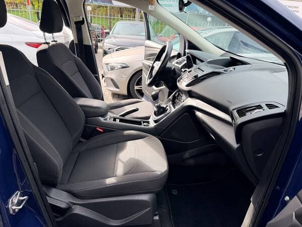2017 Ford Kuga — Miniatură 6