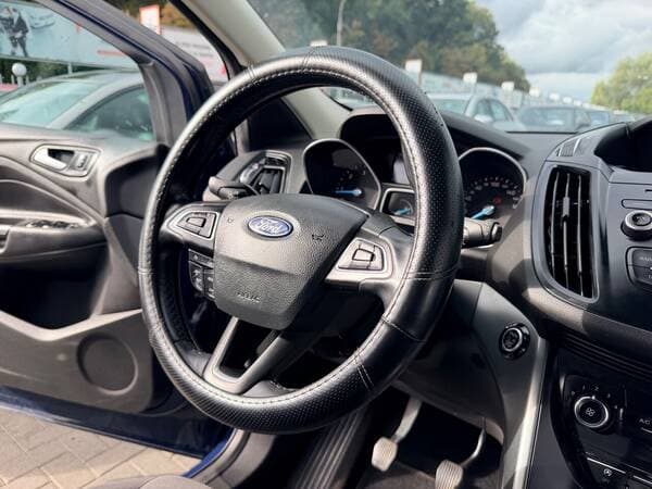 2017 Ford Kuga — Miniatură 8