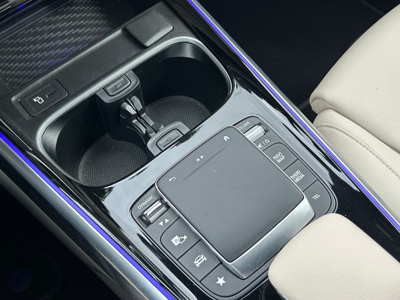 Mercedes EQB 350 2023 — Миниатюра 17