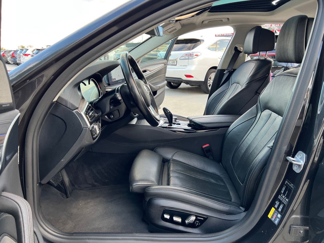 BMW 530e 2018 — Миниатюра 5