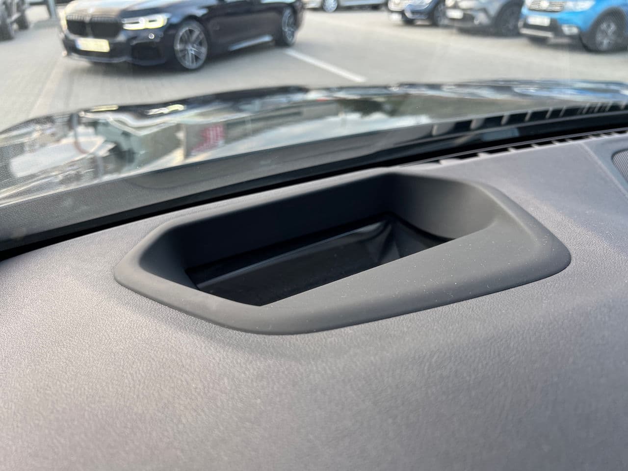 BMW 530e 2018 — Миниатюра 9