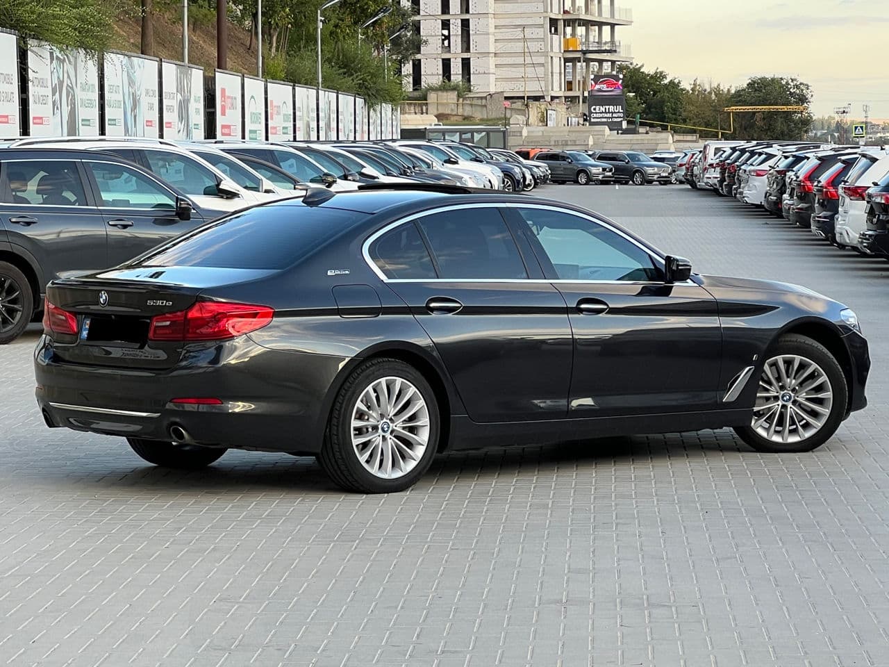 BMW 530e 2018 — Миниатюра 3