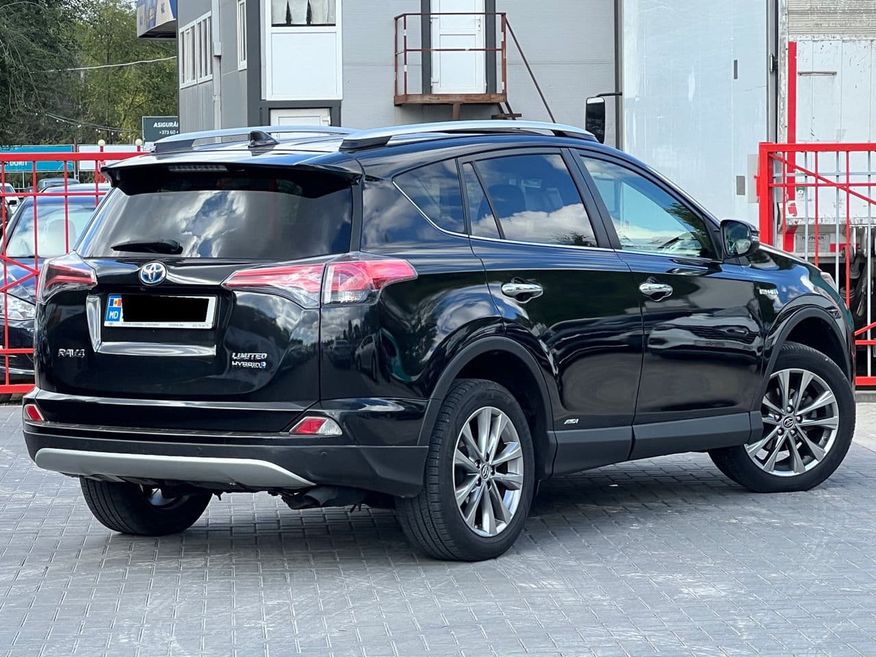 Toyota Rav-4 2016 — Миниатюра 4
