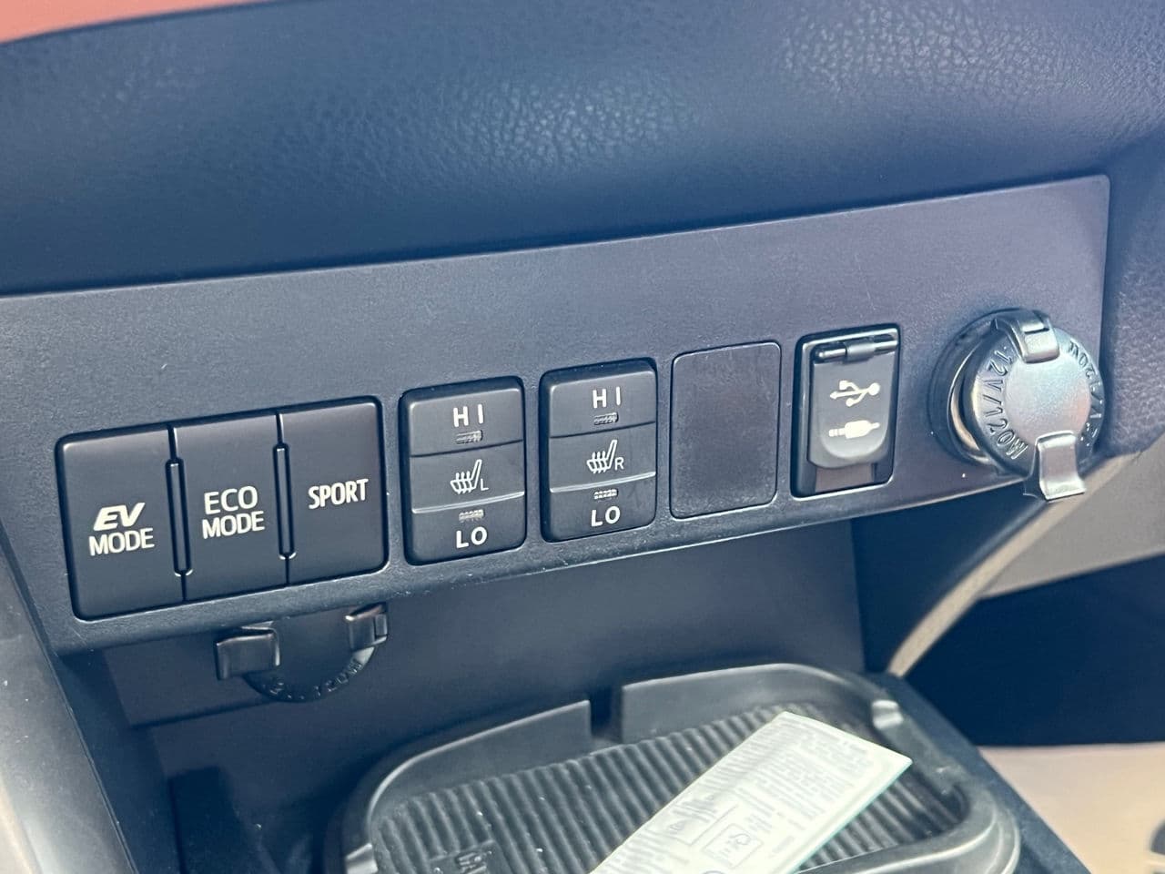 Toyota Rav-4 2016 — Миниатюра 11