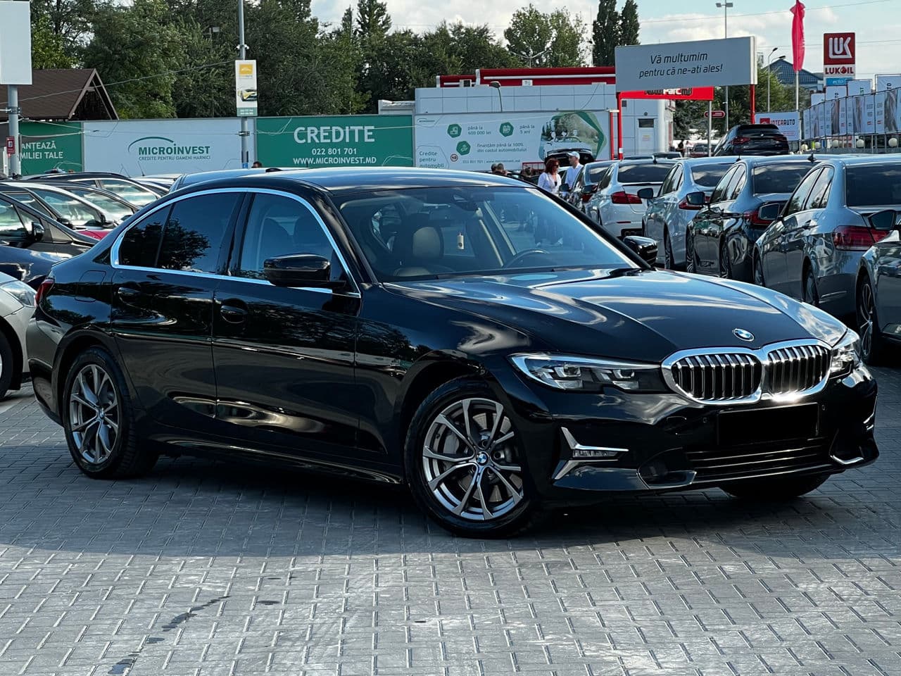 BMW 330E 2020 — Миниатюра 3