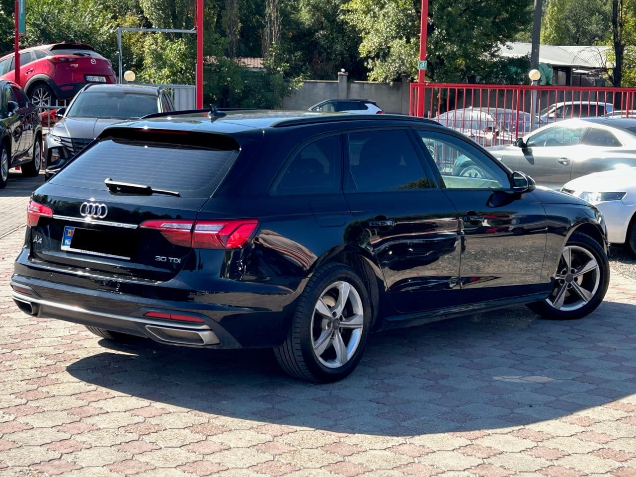 Audi A4 2020 — Миниатюра 3