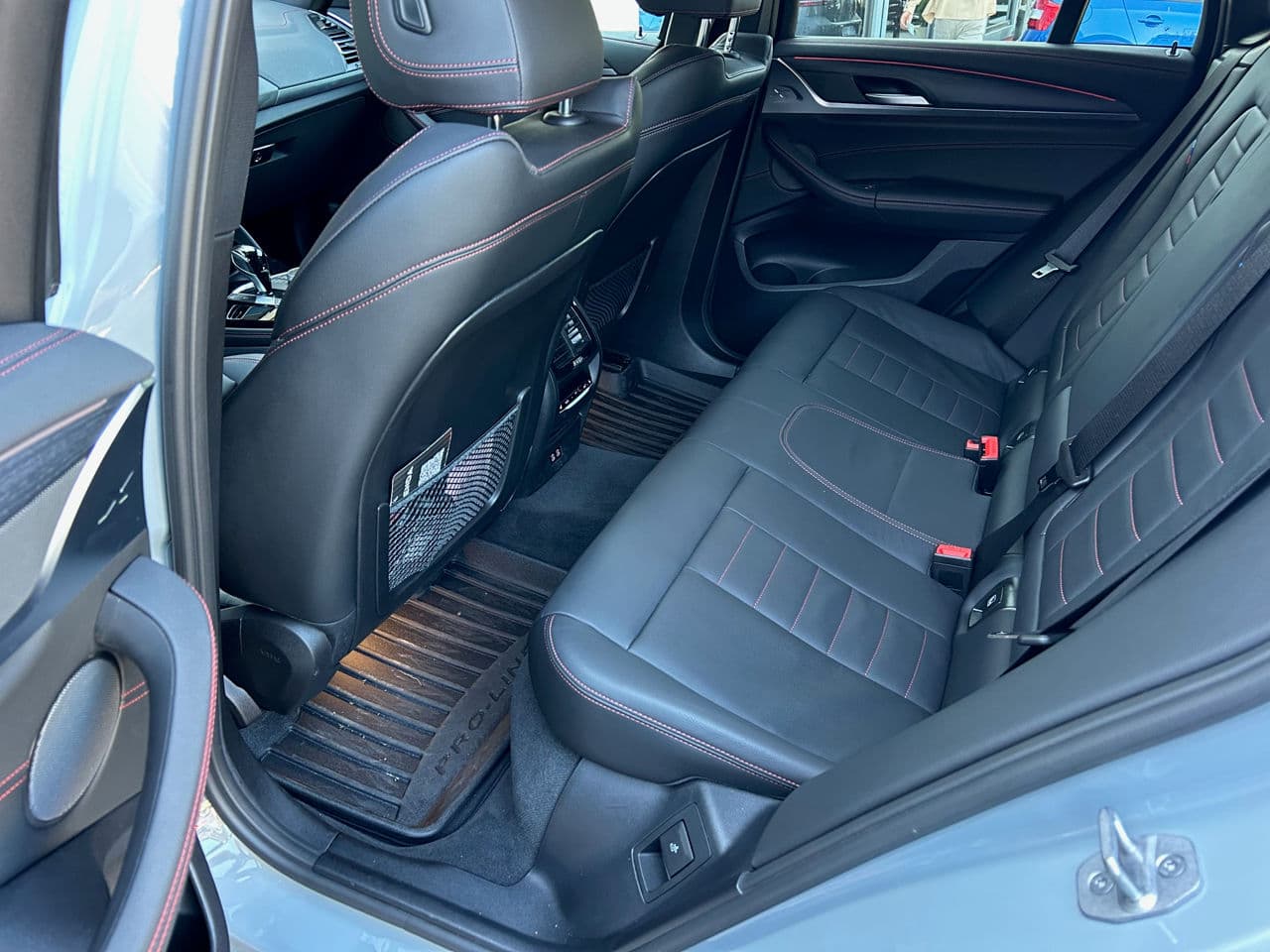 BMW X4 3.0D 2024 — Миниатюра 15