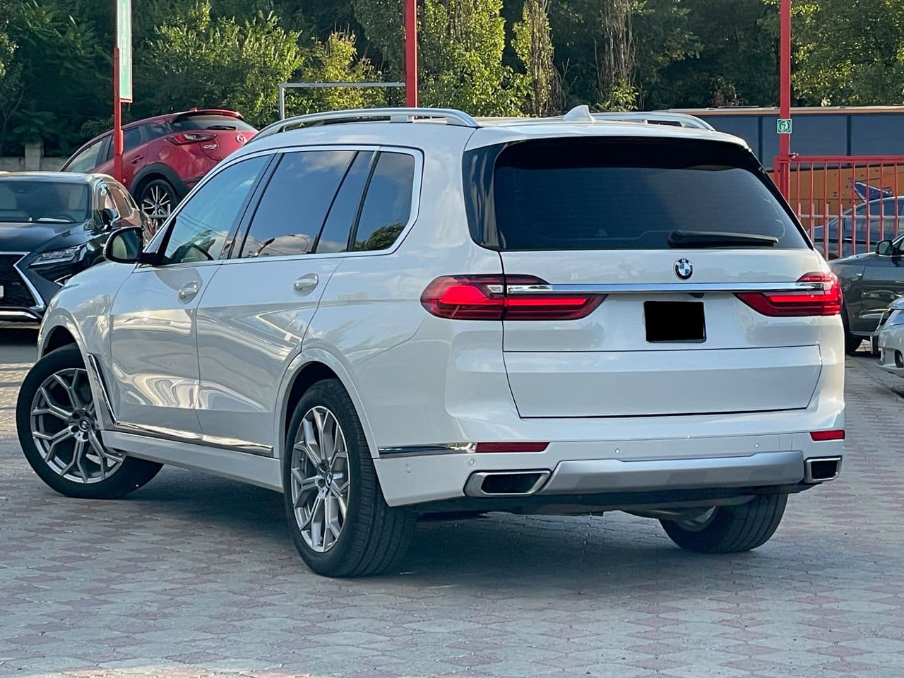 2020 BMW X7 4.0i — Miniatură 2