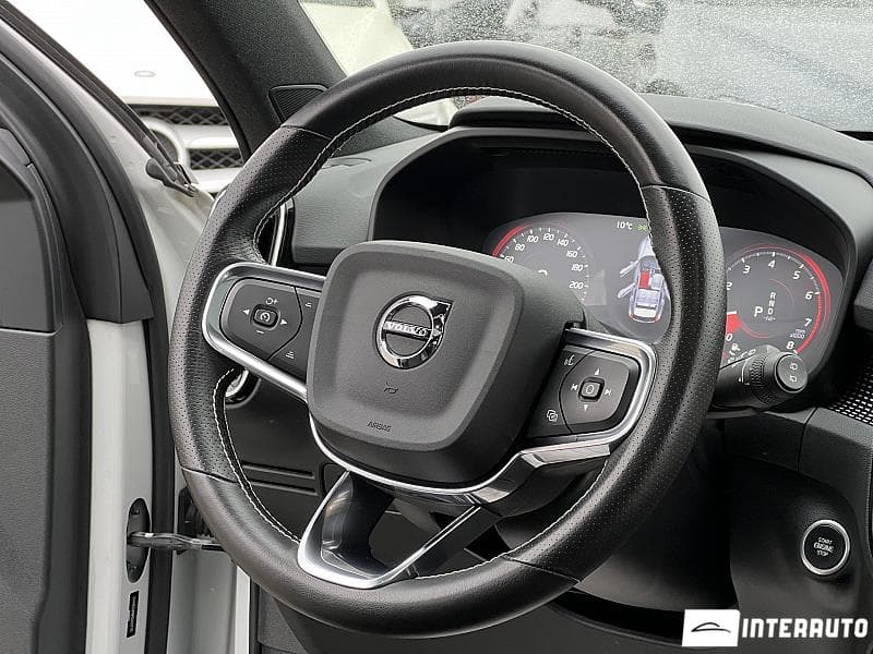 Volvo XC 40 2020 — Миниатюра 7