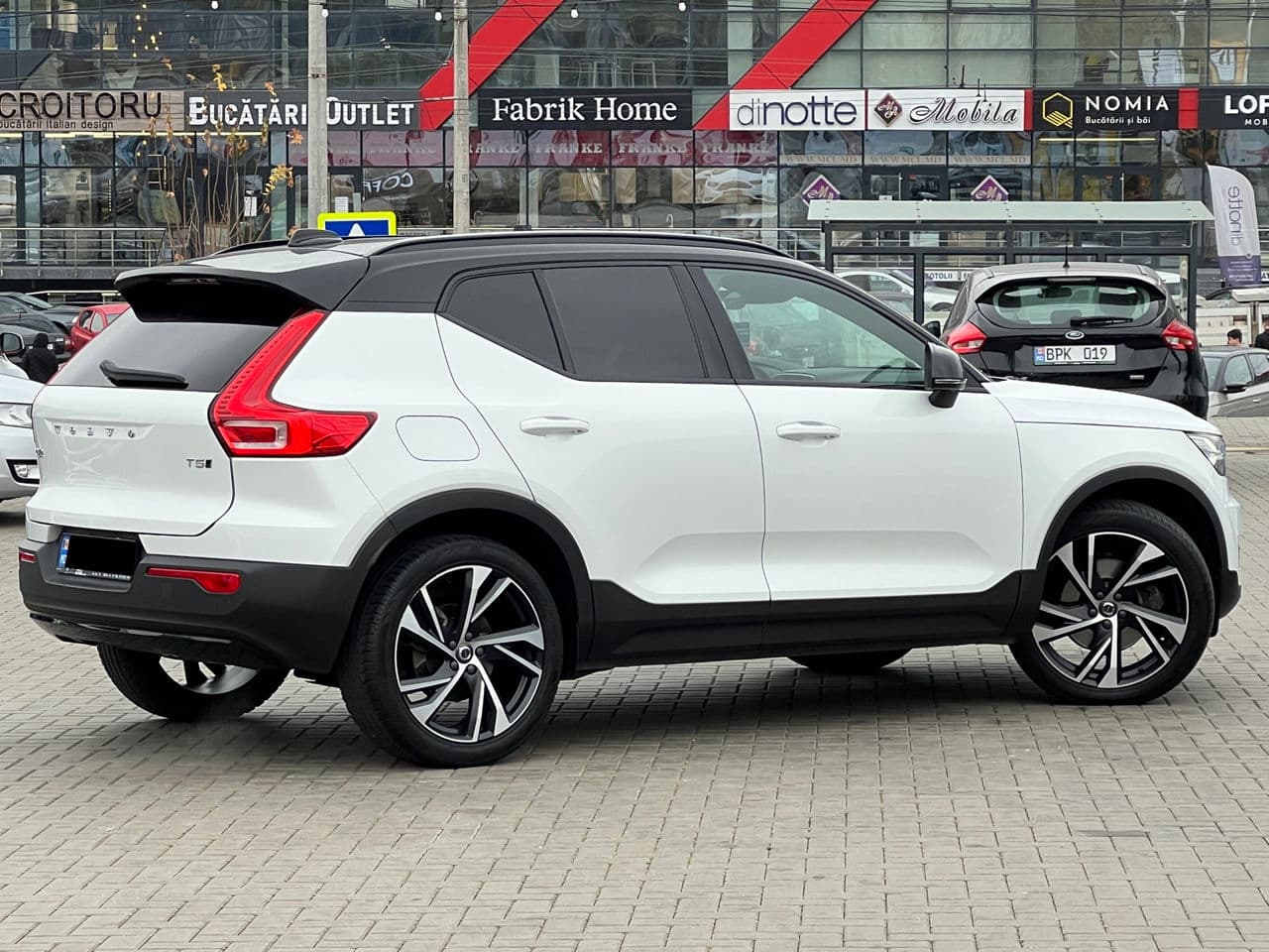 Volvo XC 40 2020 — Миниатюра 3